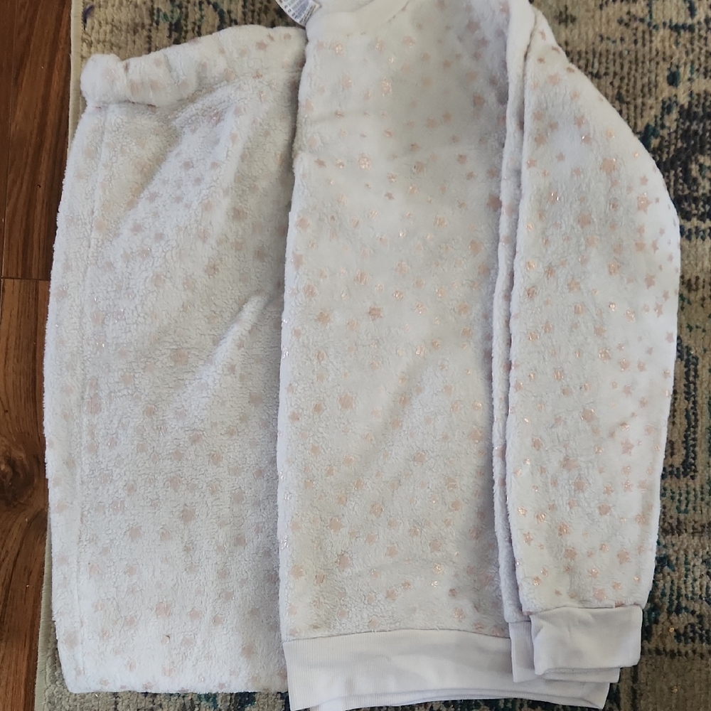 Cozy White polka fot pj set